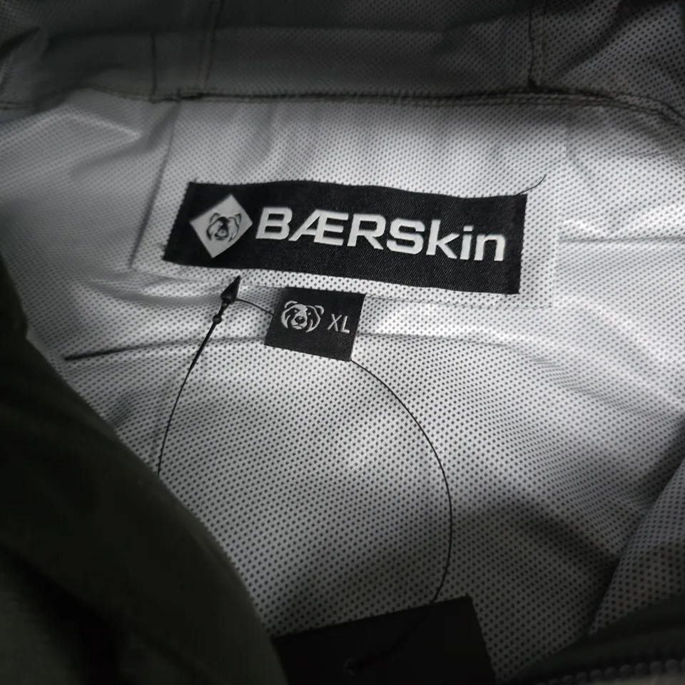 BAERSKIN RAIN JACKET IN DARK GREEN - XL