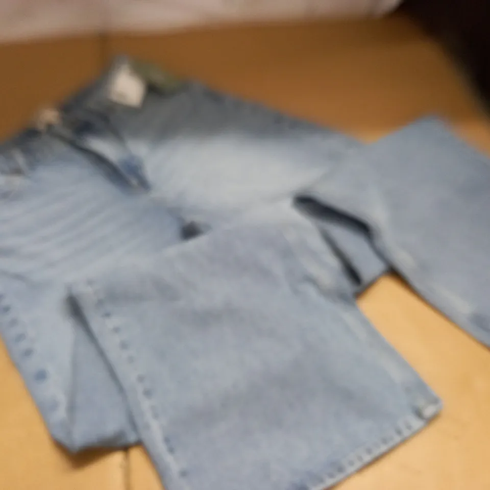 H&M LIGHT BLUE DENIM JEANS - UK 8