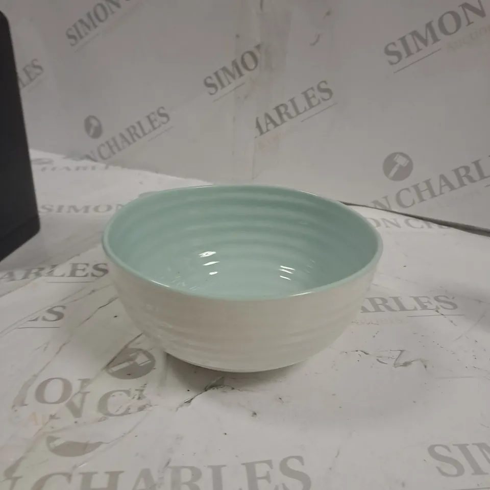 BOX OF 5 ASSORTED ITEMS TO INCLUDE BISCUIT JAR, BOWL, STACKING TUB