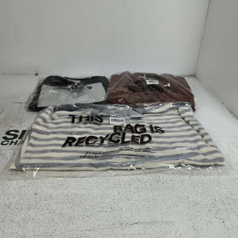 BOX OF APPROXIMATELY 15 ASSORTED CLOTHING ITEMS TO INCLUDE SARA BUTTON CARDIGAN, GARAGE JACKET XL ETC