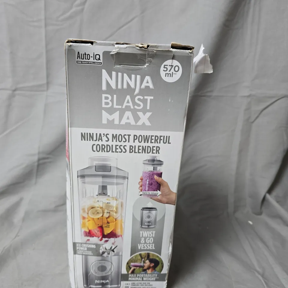 NINJA BLAST RECHARGEABLE BLENDER BC151UK CRANBERRY