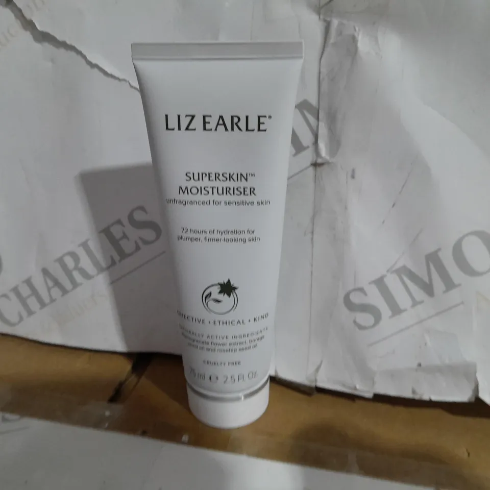 BOXED LIZ EARLE SUPERSKIN MOISTURISER (75ML)