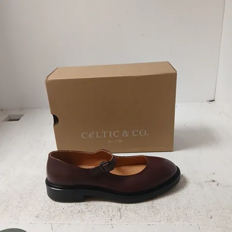 CELTIC & CO. WOMEN'S BURGUNDY MARY JANE SHOES – UK 6 (EU 39)