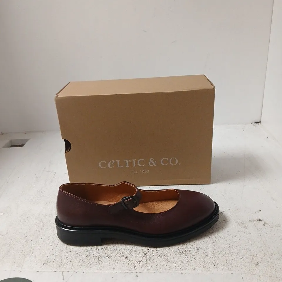 CELTIC & CO. WOMEN'S BURGUNDY MARY JANE SHOES – UK 6 (EU 39)