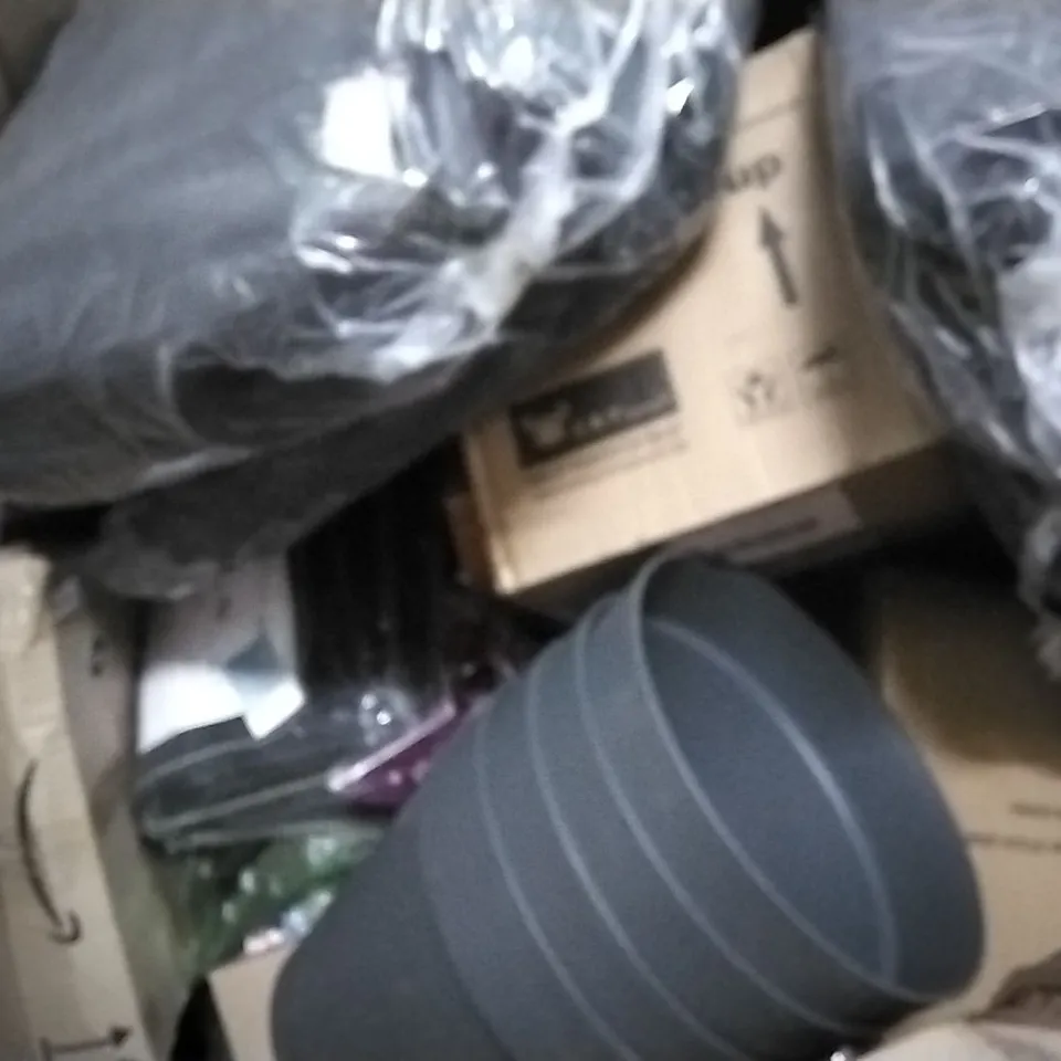 PALLET OF HOUSEHOLD ITEMS TO INCLUDE CAR SEAT COVERS, TOTTO SIFT SHELL LUGGAGE CASE, WEIGHTED VEST AND ELECTRONIC DART BOARD ECT 