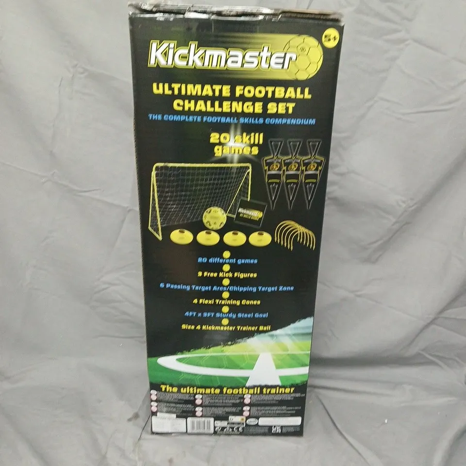 KICKMASTER ULTIMATE FOOTBALL CHALLENGE SET