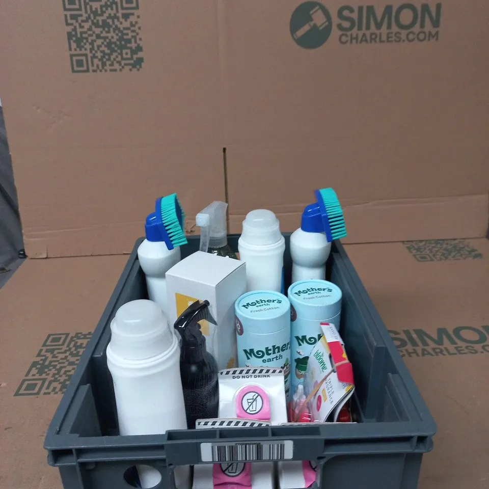 TOTE OF APPROXIMATELY 12 ASSORTED ITEMS TO INCLUDE MOTHERS EARTH, DR BECKMAN, PERSIL ETC
