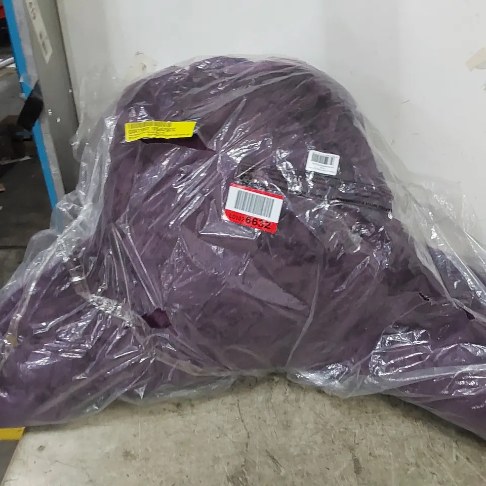 BAGGED COSY DIAMOND FAUX FUR HIGH BACK CUDDLE CUSHION 