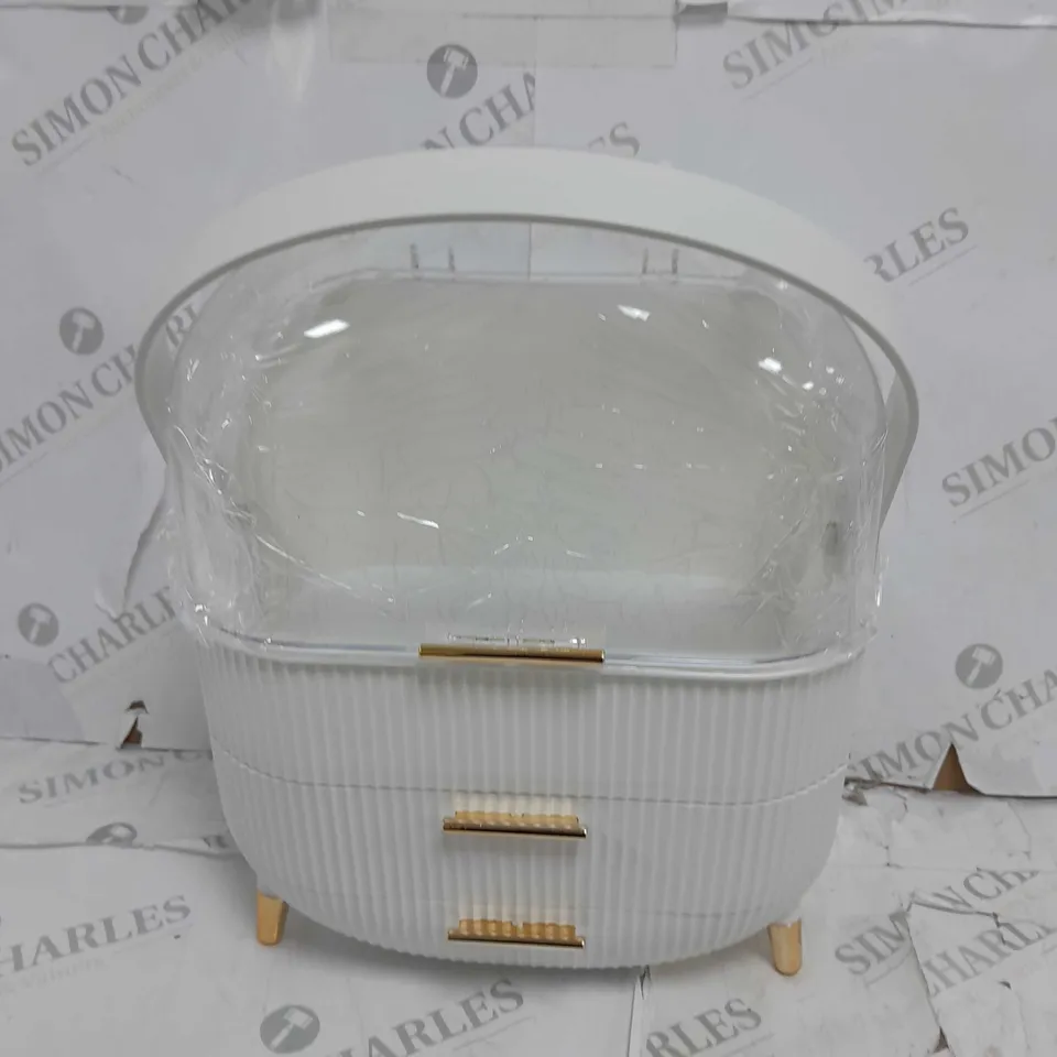 DRESSING CASE
