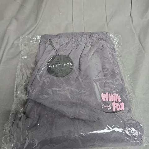 BAGGED WHITE FOX CAPSULE STAR OF THE MOMENT SWEATPANTS - SIZE M