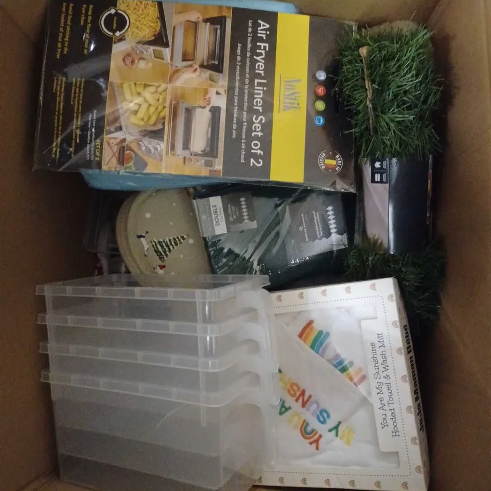 BOX OF APPROXIMATELY 20 ASSORTED ITEMS TO INCLUDE -  3D PRINTING FILAMENT , WALL PAPER , BOORI MATTRESS PROTECTOR ETC