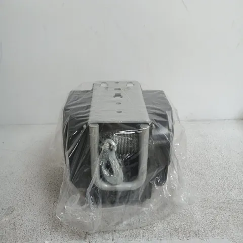 12 VOLT WINCH 3500LBS -  (VEHICLE ACCESSORY) 