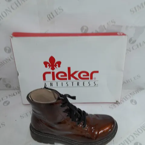 PAIR OF RIEKER LACE ANKLE BOOTS IN BRONZE - 5