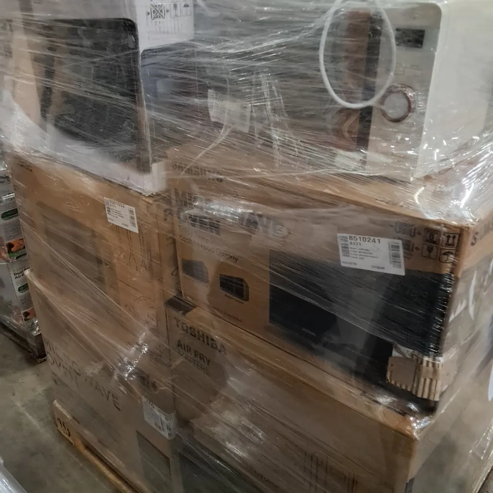 PALLET OF APPROXIMATELY 14 UNPROCESSED RAW RETURN HOUSEHOLD AND ELECTRICAL GOODS TO INCLUDE;