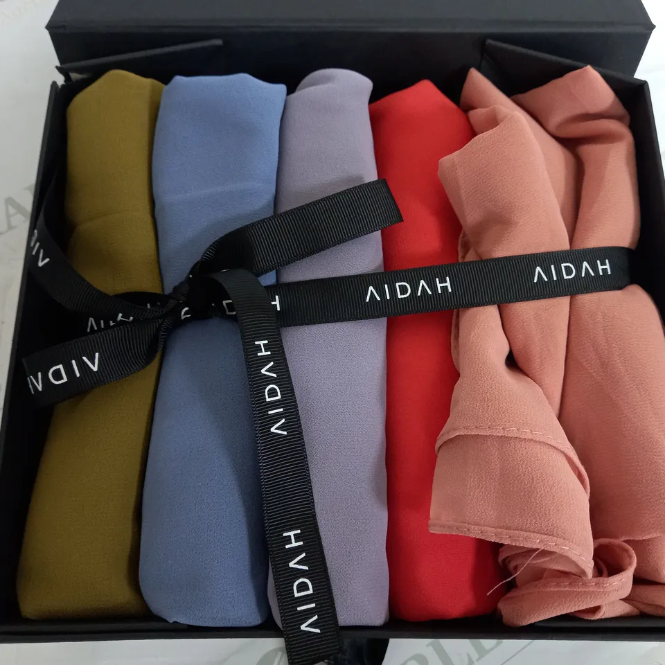 BOXED AIDAH SET OF 5 HIJABS 