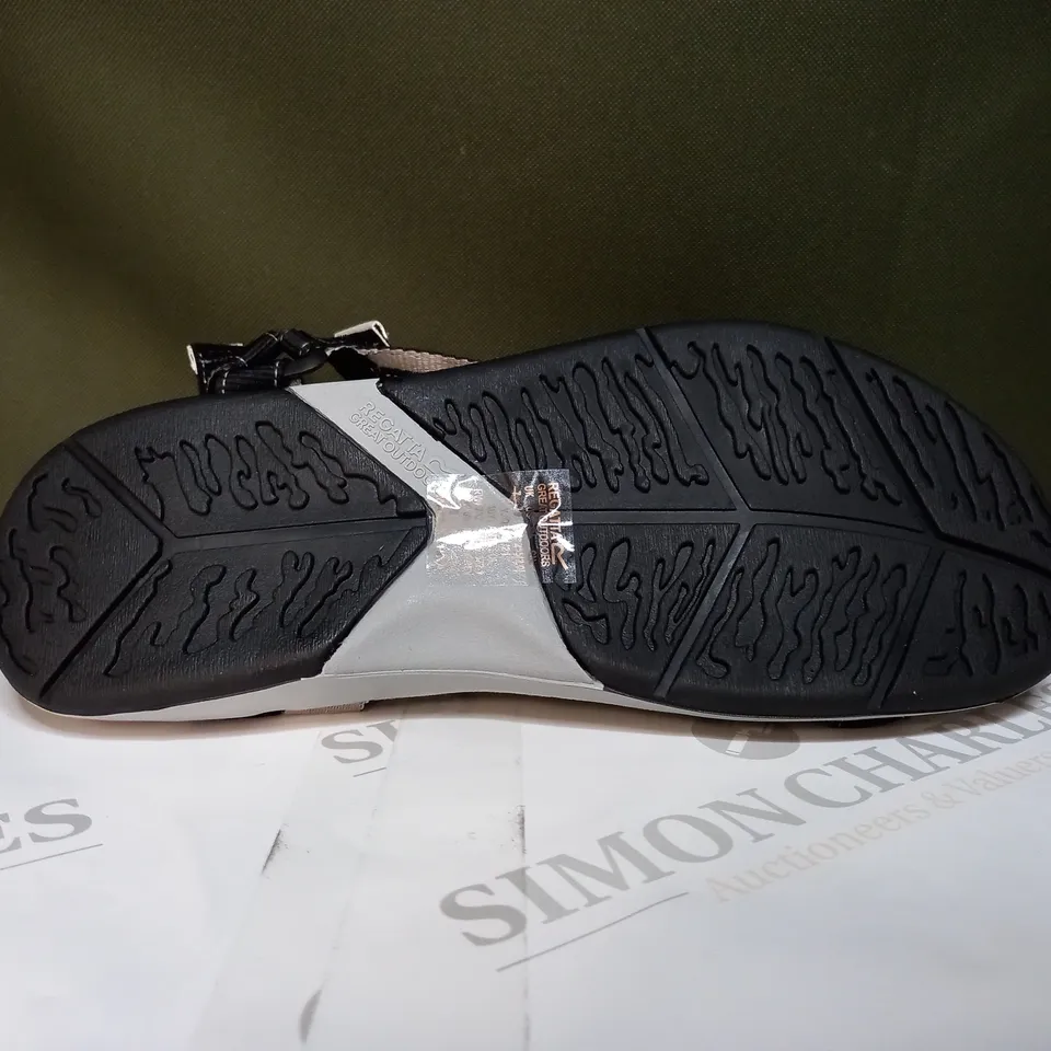 REGATTA LADY SANTA SOL SANDALS SIZE 7