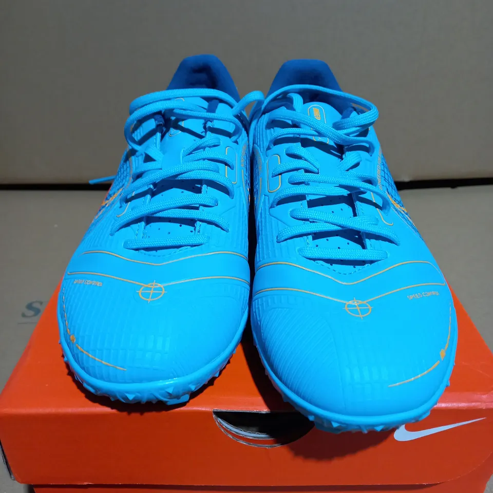 NIKE DJ2863-484 JR VAPOR 14 ACADEMY TF KIDS TRAINERS - SIZE 2.5