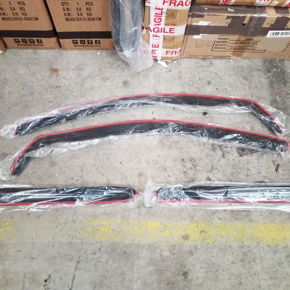 BOXED SET OF CAR WIND DEFLECTORS 