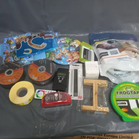 BOX OF APPROXIMATELY 8 ASSORTED ITEMS TO INCLUDE - TOY STORY PARTY PLATES, FROGTAPE, AND F&P SIMPLUS ETC. 