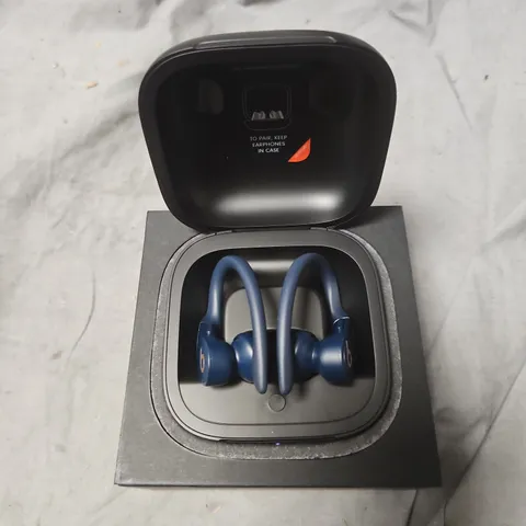 BEATS POWERBEATS PRO WIRELESS EARBUDS – BLUE WITH CHARGING CASE (BOXED)
