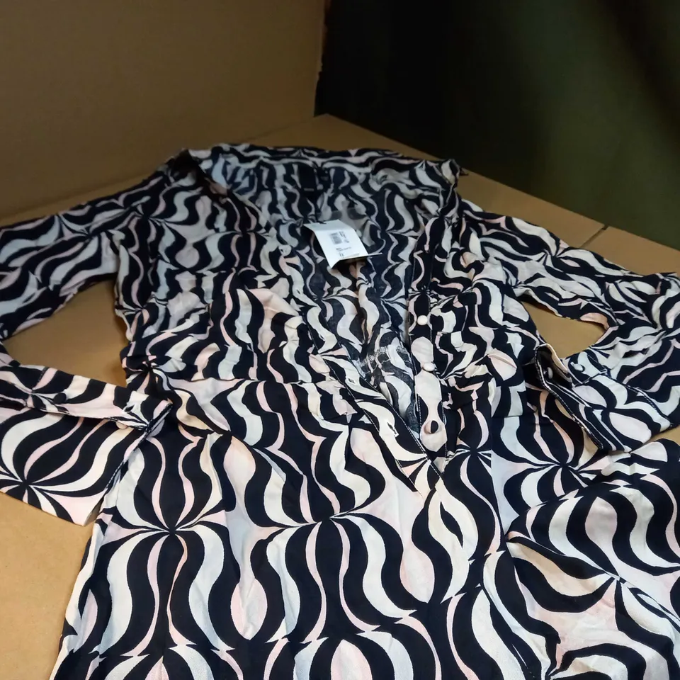 RIVER ISLAND BLACK/WHITE PINK DETAILED RETRO INSPIRED JUMPSUIT - SIZE 12