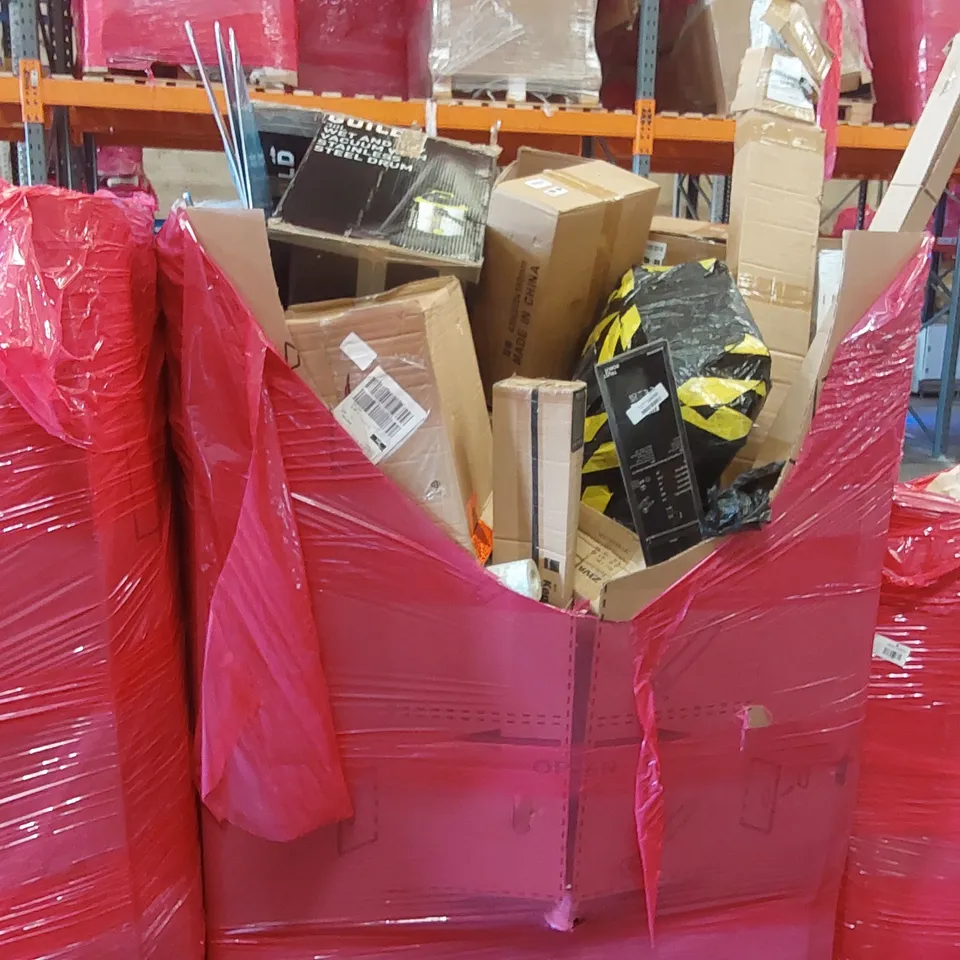 PALLET OF ASSORTED ITEMS INCLUDING: KEPLIN PICK UP TOOLS, A2 CUTTING MATS, TABLECLOTHS, CERAMIC NON-STICK PAN, ROBUS LIGHT ECT
