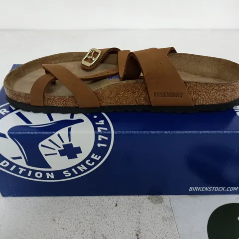 BIRKENSTOCK MAYARI SIZE 7