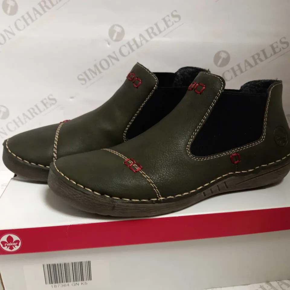 RIEKER CHELSEA BOOTS SIZE 5