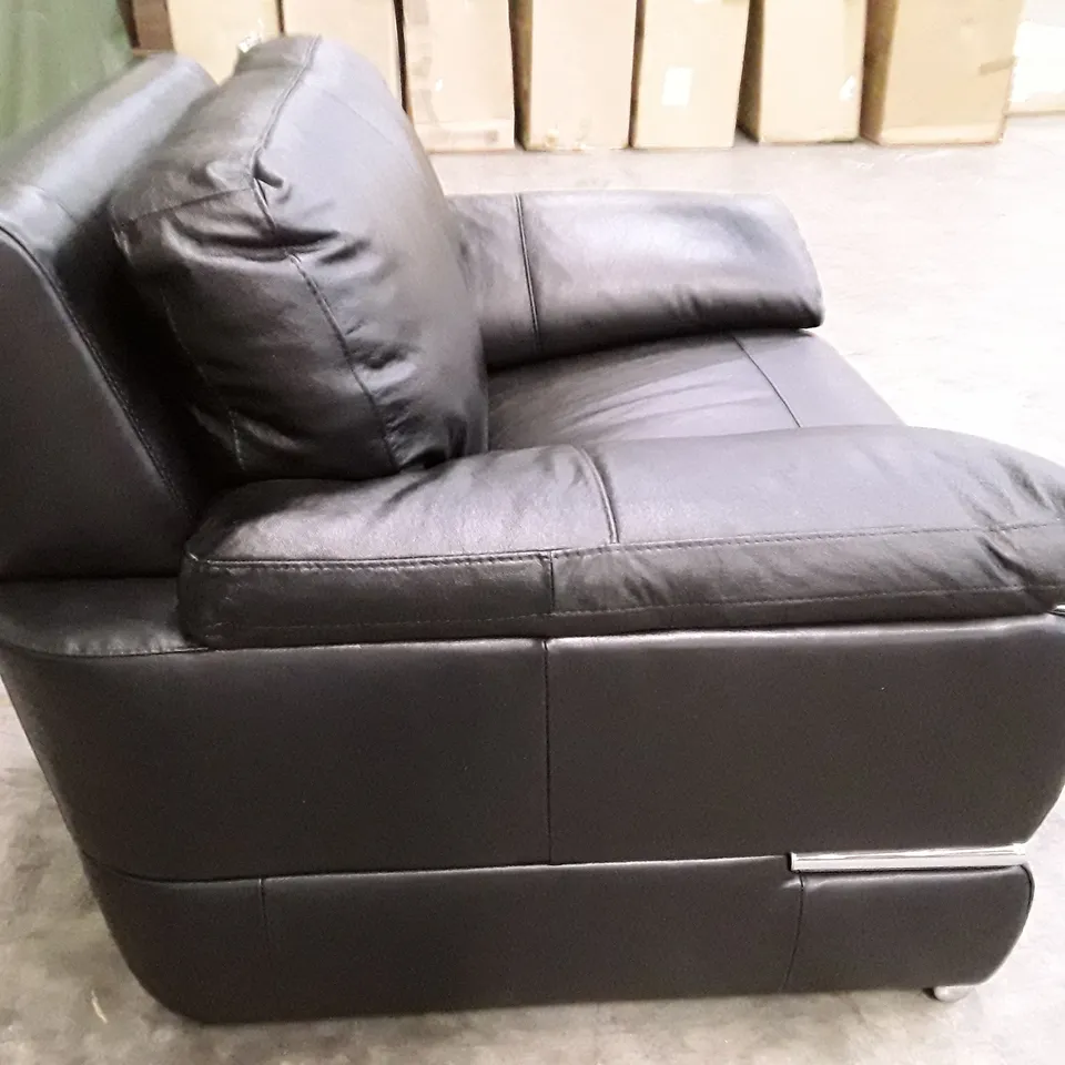 QUALITY DESIGNER ARMCHAIR - BLACK LEATHER
