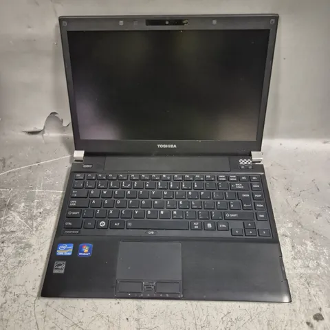TOSHIBA PORTEGE R830 LAPTOP