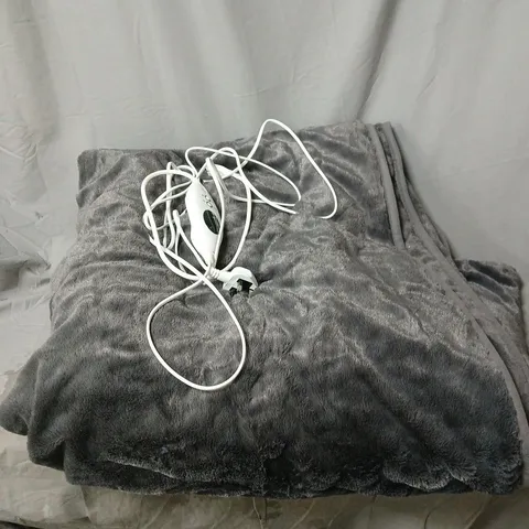 Cozee Home Family Sized Faux Fur & VelvetSoft Heated Throw