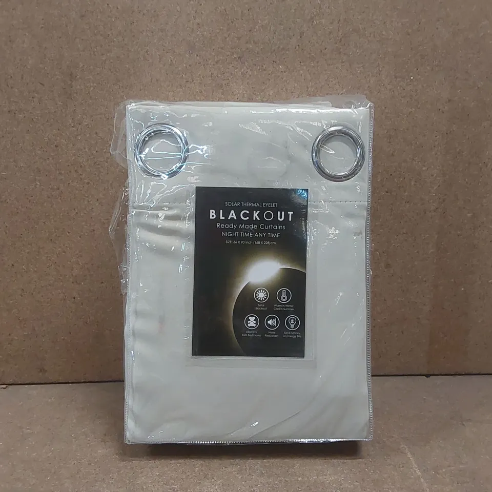 BAGGED SOLAR THERMAL EYELET BLACKOUT CURTAINS - 168 x 228cm