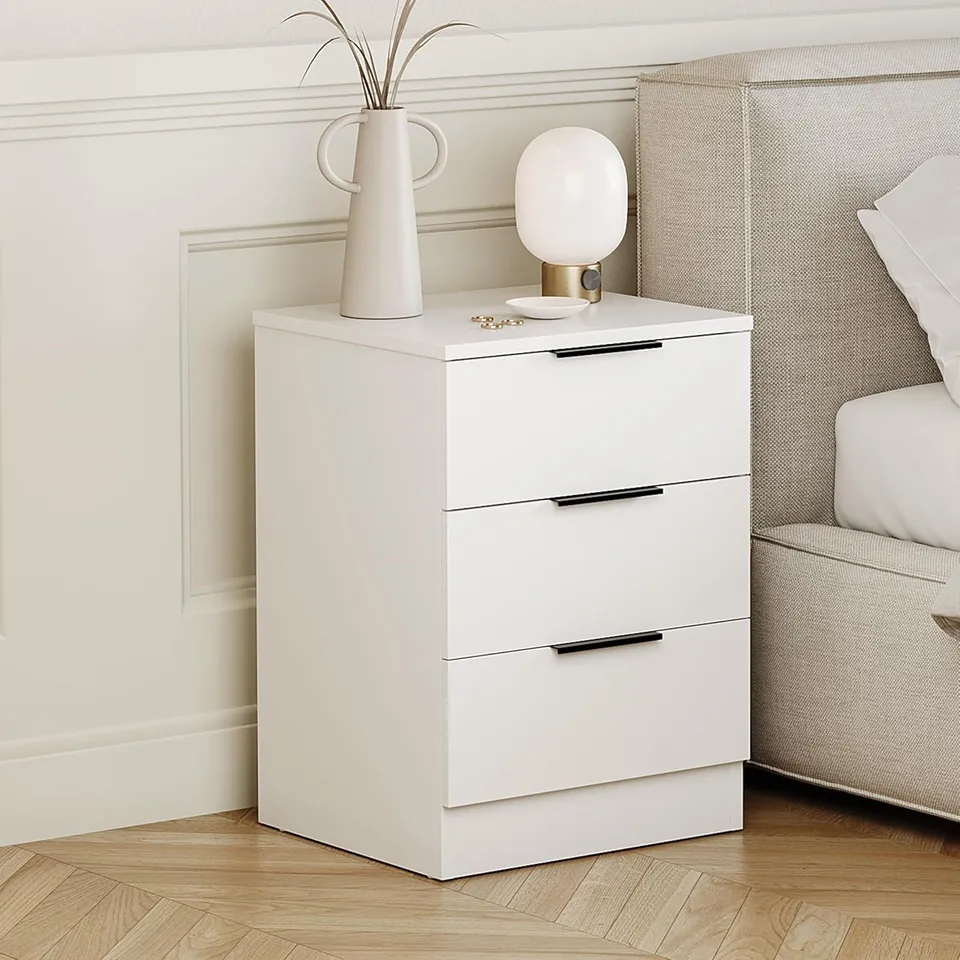 BOXED VIDA DESIGNS TERGA 3 DRAWER BEDSIDE CHEST IN WHITE (1 BOX)