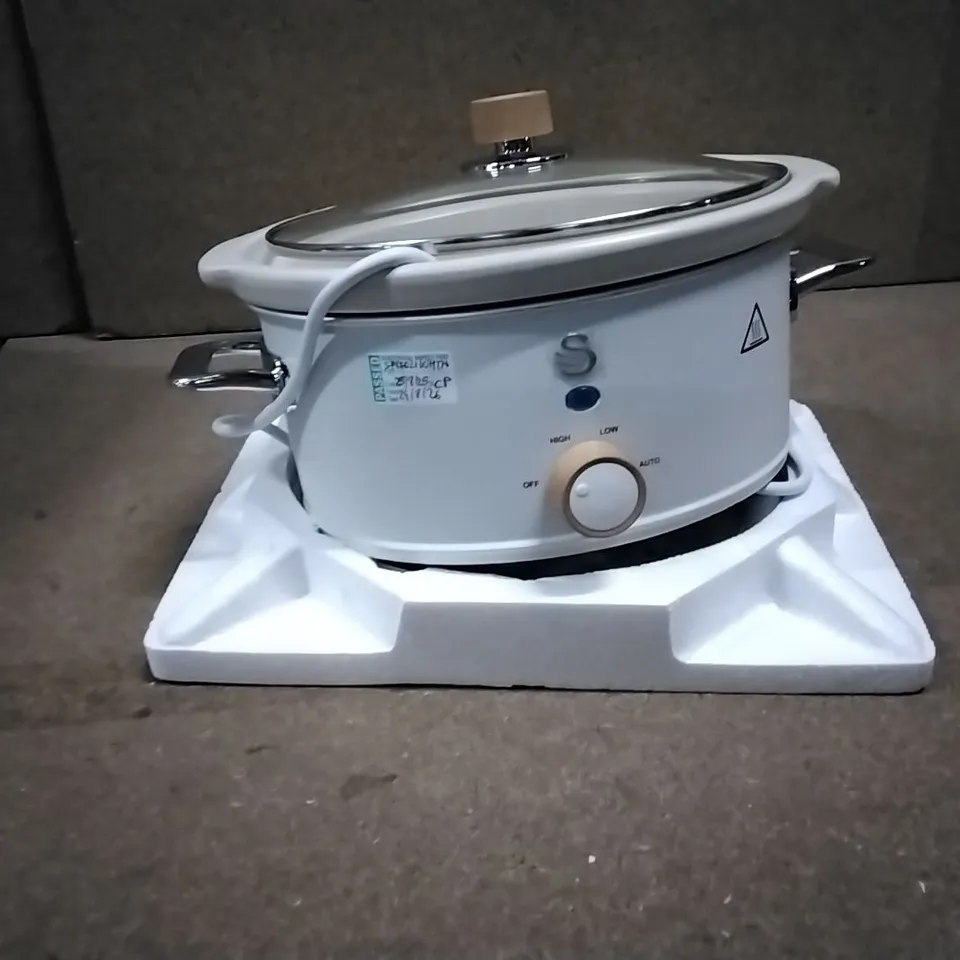 BOXED  SWAN 3.5L SLOW  COOKER 