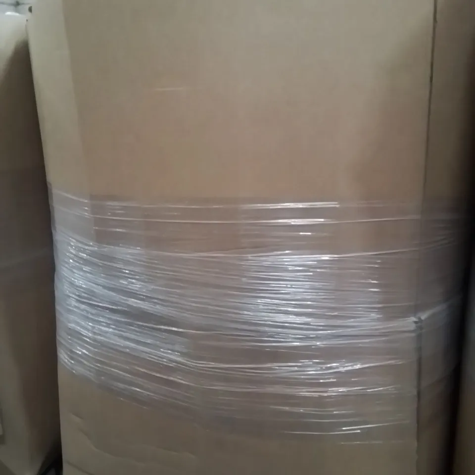 PALLET CONTAINING A LARGE QUANTITY OF HOSES 