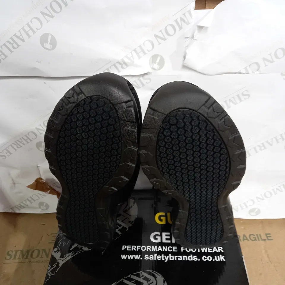 GUYISA SAFETY WORK BOOTS SIZE 10