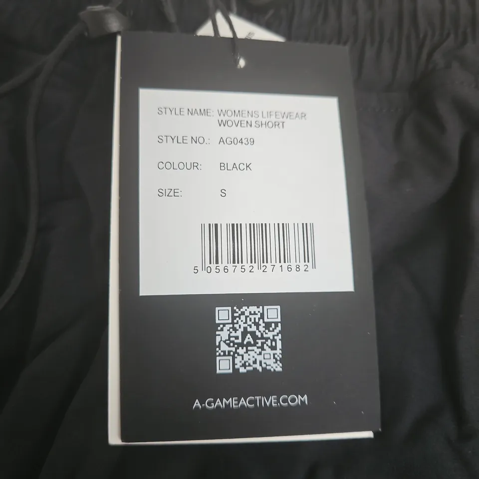 A-GAME WOMENS LIFEWEAR WOVEN SHORTS IN BLACK - S
