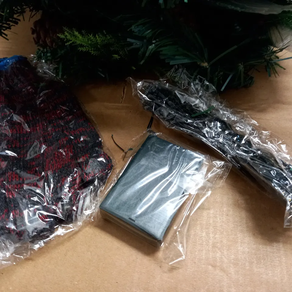 CHRISTMAS WREATH WITH BATTERY POWERED LIGHTS