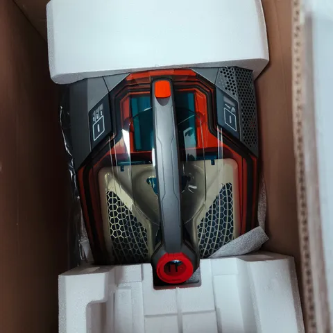 THOMAS FAMILY & PET CARPET WASHER AND VACUUM 