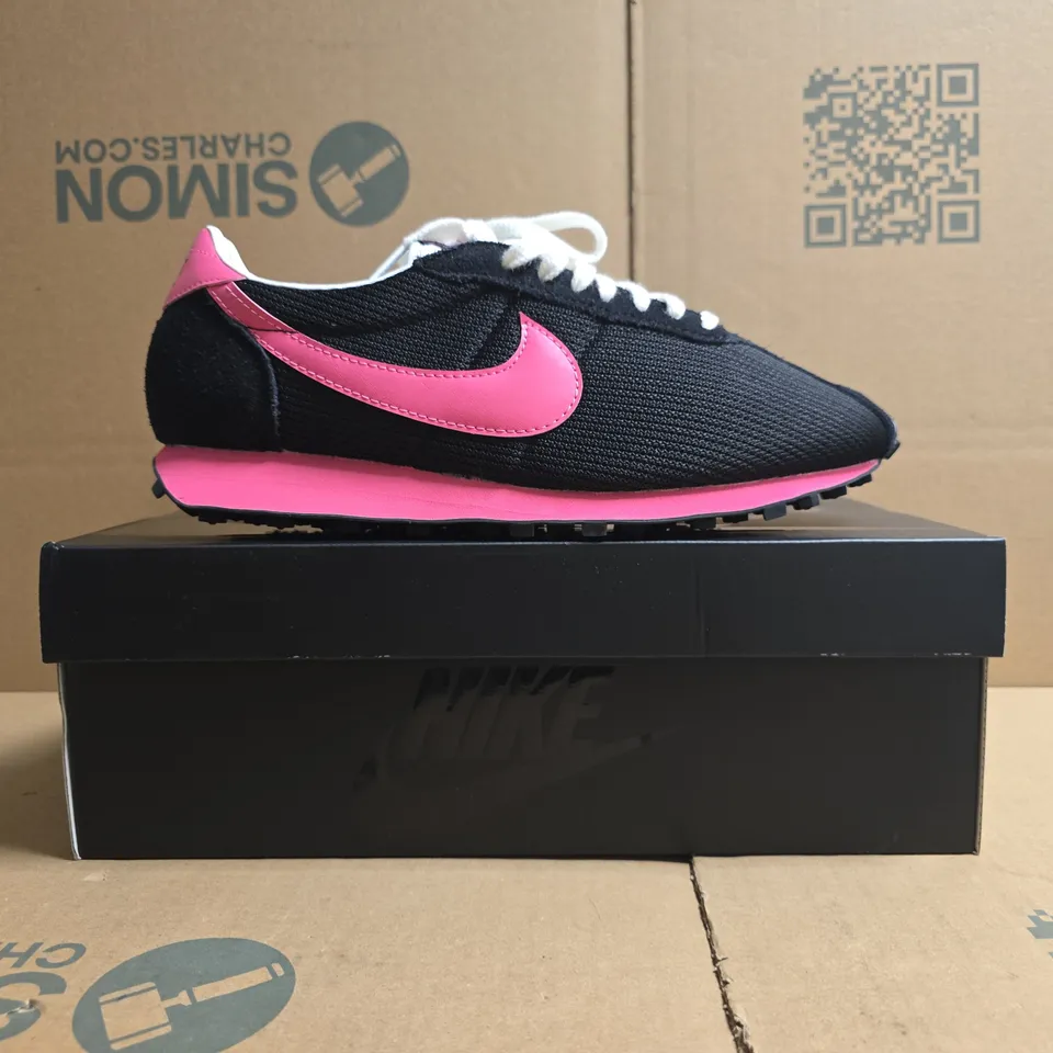 BOXED PAIR OF NIKE LD-1000 SP TRAINERS IN BLACK/PINK SIZE UK 10