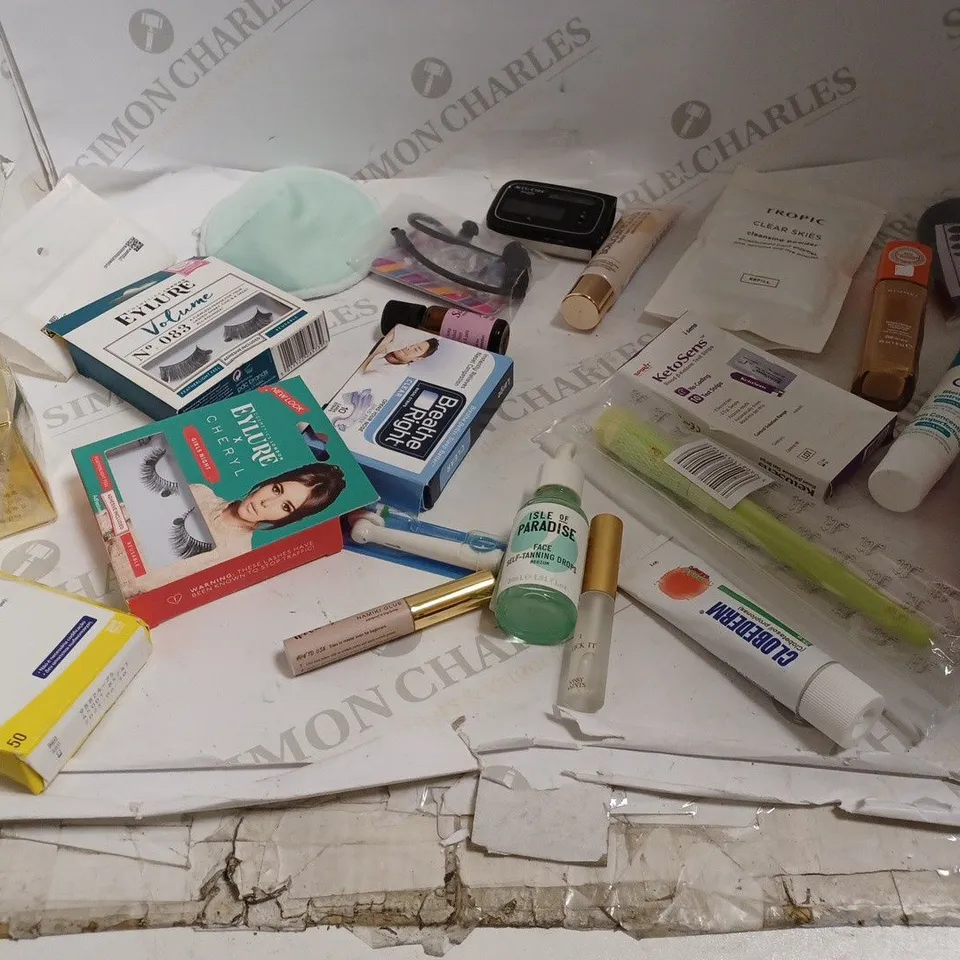 LOT OF APPROX 20 ASSORTED HEALTH AND BEAUTLY- FACE SELF TANNING DROPS, RIMMEL LONDON MEDIUM COVERAGE, L'OREAL SKIN TINT