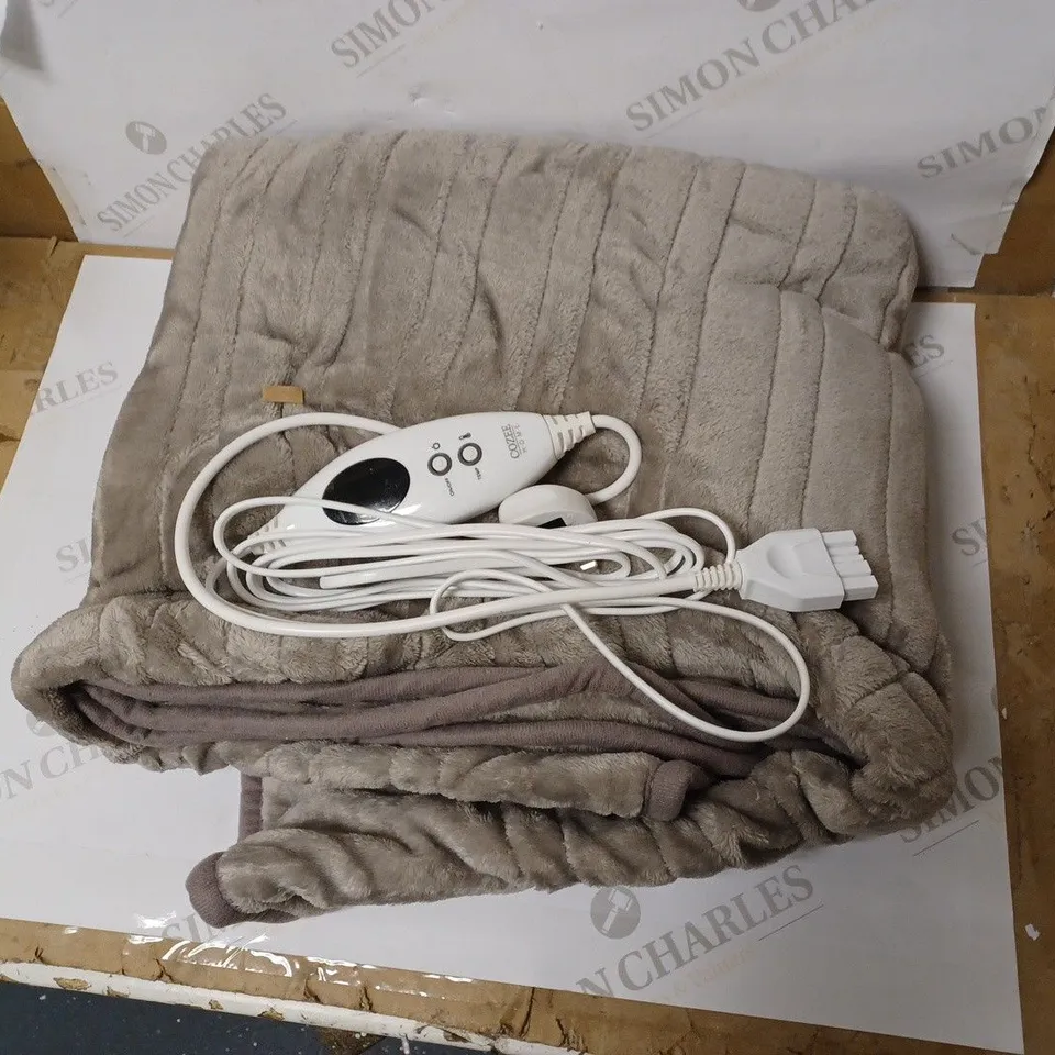 COZEE HOME HEATED PLUSH WASHABLE THROW - SILVER GREY