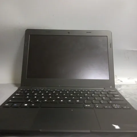 DYNABOOK EUROPE GMBH E10-G-106