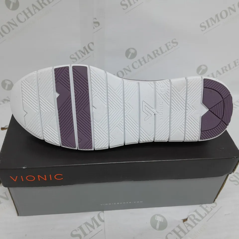 VIONIC SLIP ON PUMPS PURPLE SIZE 6