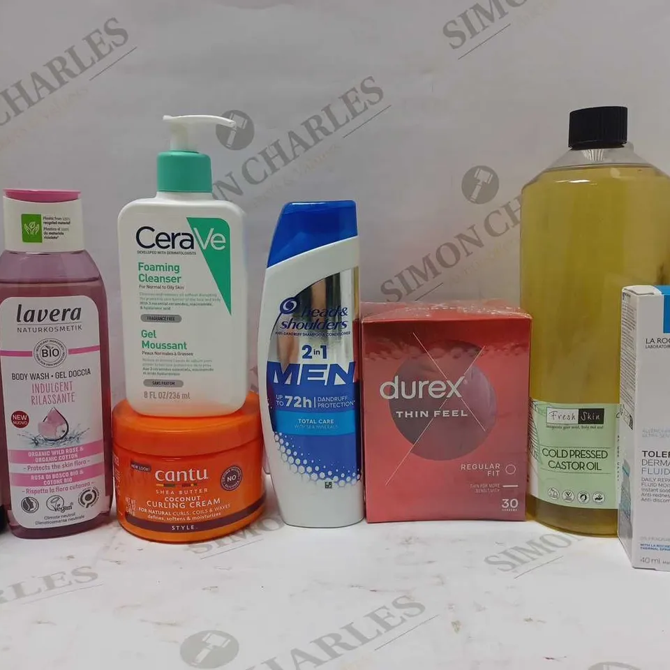 LOT OF APPROX 9 ASSORTED BEAUTY PRODUCTS TO INCLUDE BULLDOG SHAVE GEL, CERA VE FOAMING CLEANSER, FRESH SKIN COLD PRESSED CASTER OIL, ETC