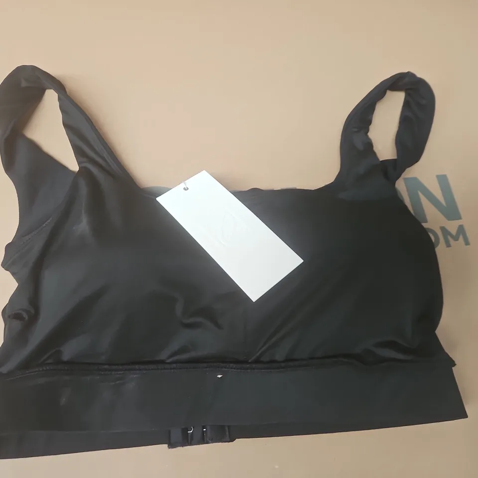 REASN SCULPT BUILT IN SPORTS BRA IN CORE BLACK - UK 14