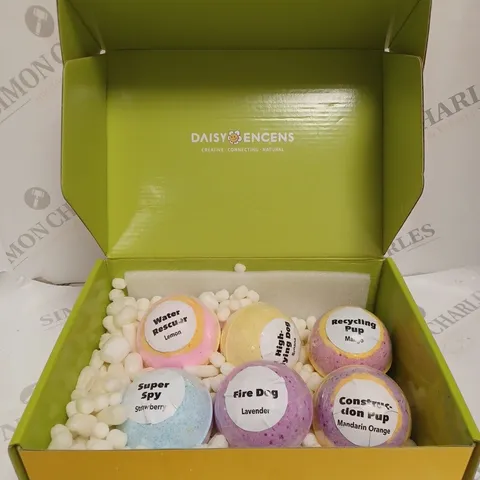 BOXED DAISY ENCENS BATH BOMB COLLECTION