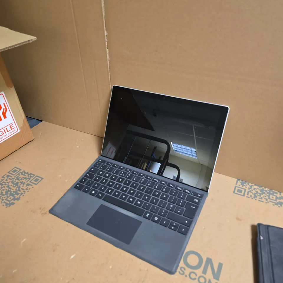 MICROSOFT SURFACE PRO 6 (I7-8650U, 8GB RAM, 256GB) 12.3" TABLET WITH KEYBOARD 