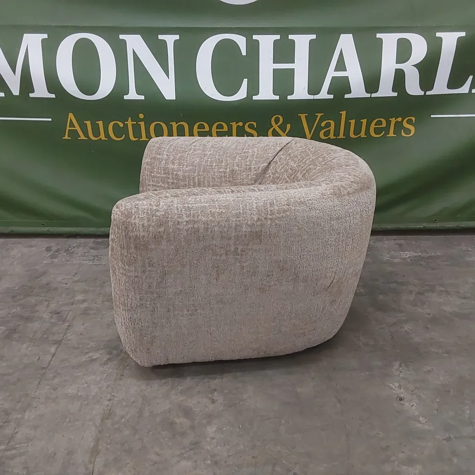 QUALITY DESIGNER ROCHE SWIVEL CHAIR IN OMBRE FABRIC - BEIGE 