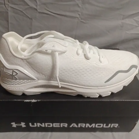 BOXED PAIR OF UNDER ARMOUR HOVR SONIC 6 SHOES – MEN’S RUNNING SHOES - UK SIZE 7.5